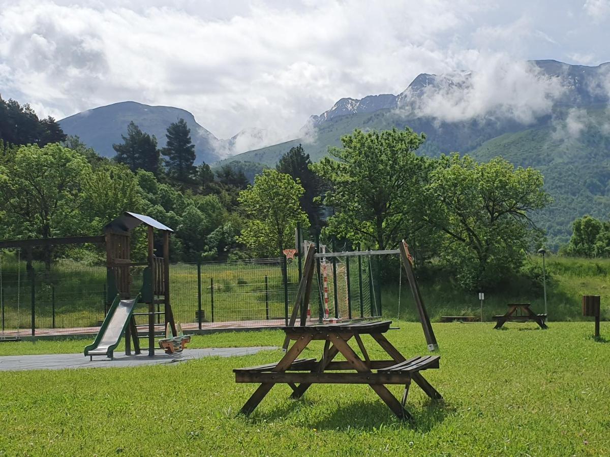 Pena Sabocos II Apartamento Turistico Panticosa Exteriér fotografie